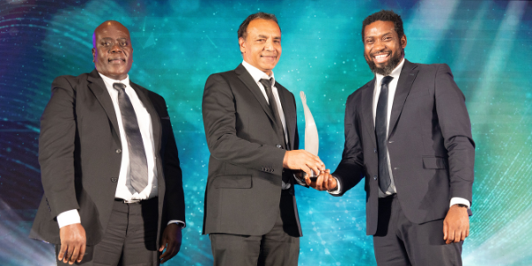 Wits Prof of Vaccinology Shabir Madhi centre wins the NSTF South32 Lifetime Achievement award July 2022